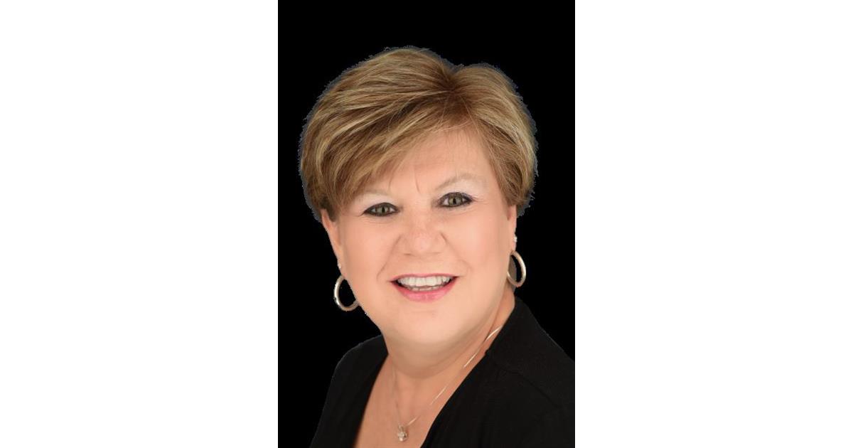 Five Star award winner Laura Emfinger Estes Five Star Spotlight